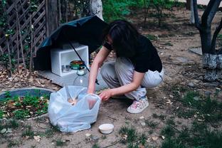 啊这……海港无缘亚冠正赛，赛后海港球迷内讧打架